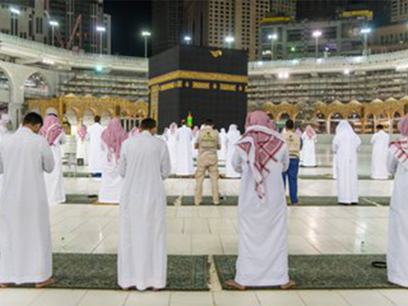 مشاهد تحبس الأنفاس من صلاة التراويح بالمسجد الحرام في ليلة الـ27 من رمضان
